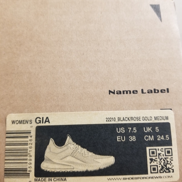 NEW! Gia Mesh Sneakers - Picture 3 of 9